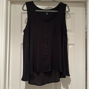 Light & Flowy Black Tank